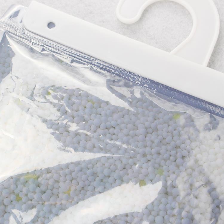 Absorbs Airborne Moisture Bag.jpg Absorbs Airborne Moisture Bag.jpg